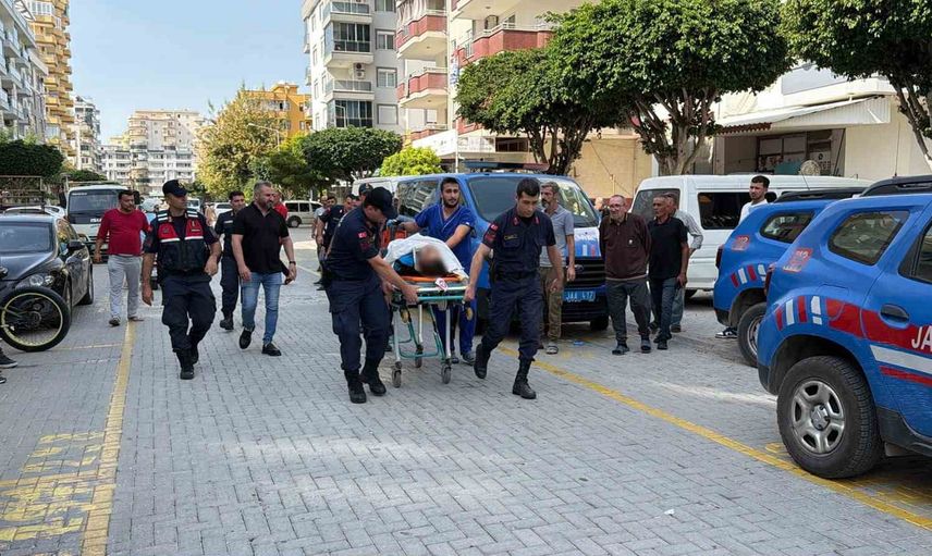 Mahmutlar'da tartışma kanlı bitti: kardeşi balkondan düştü, saldırgan hayatını kaybetti