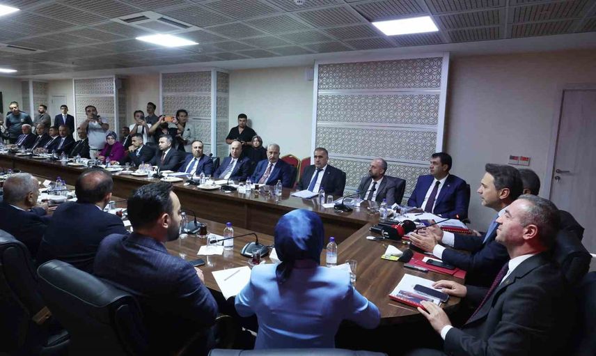 Terörsüz gelecek Hakkari'yi madende ve istihdamda parlatacak