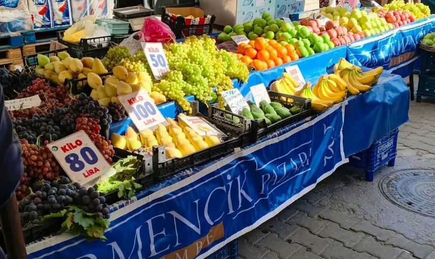 Germencik pazarında etiket ve tartı denetimiyle alışverişe şeffaflık sağlanıyor