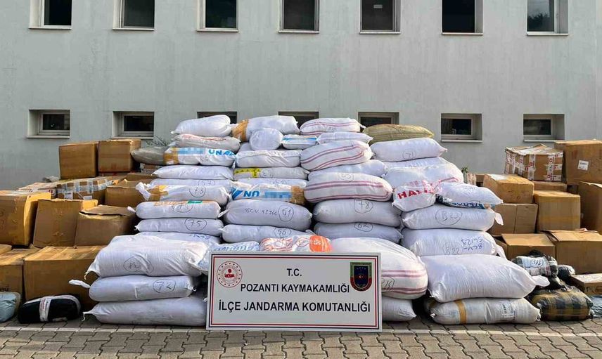 Adana'da Pozantı otoyolunda 6 ton kaçak tütün ele geçirildi