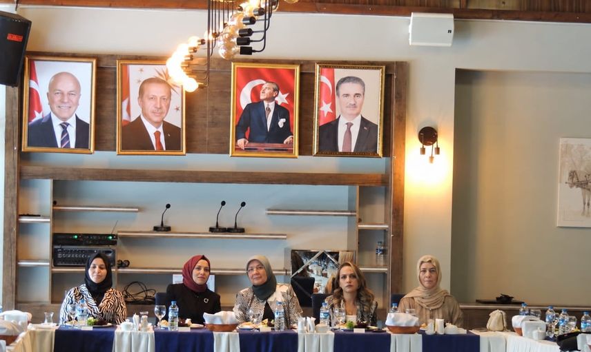 kızılay kadın Erzurum yönetimi palandöken'de istişareyle bir araya geldi