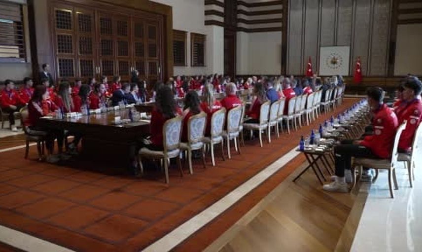 Cumhurbaşkanlığı külliyesinde şampiyon voleybol takımları ağırlandı