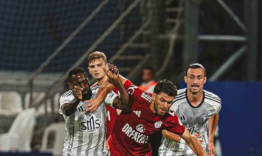 Sarıyer kırmızı kartın ardından ikinci yarıda bulduğu gollerle 2-0 kazandı