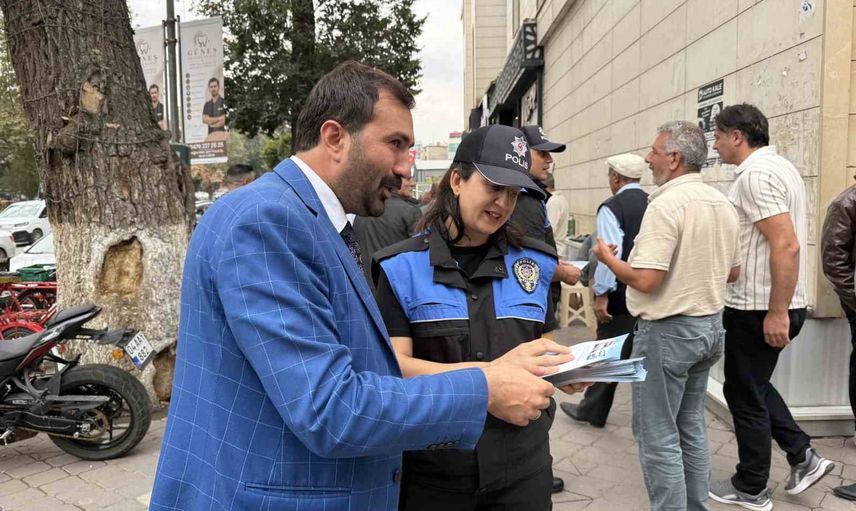 Cami çıkışında dolandırıcılık tuzaklarına karşı uyanık olun çağrısı