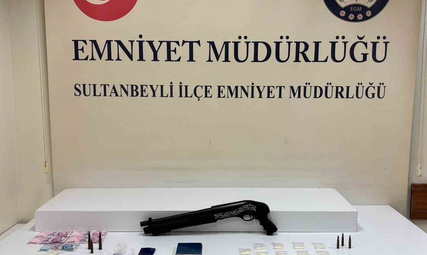 Sultanbeyli'de takiple başlayan uyuşturucu operasyonunda iki kişi tutuklandı