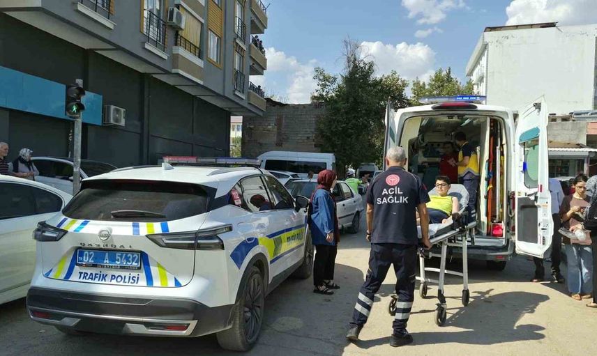 Kayalık mahallesinde yaya çarpması: 10 yaşındaki çocuk hastaneye kaldırıldı