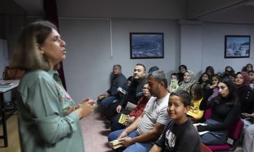 Aileler ekrana değil kitaba yöneldi: Kozan'da bir sınıfın okuma saati