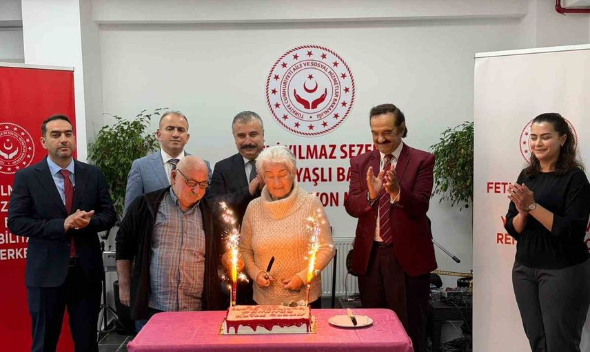 Müzik köprüsü: huzurevi sakinleri ve koruma altındaki çocuklar Eskişehir'de buluştu