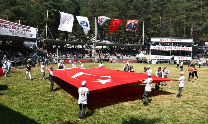 Vezirköprü'de er meydanında yeni başpehlivan ve yüksek ağalık bedeli