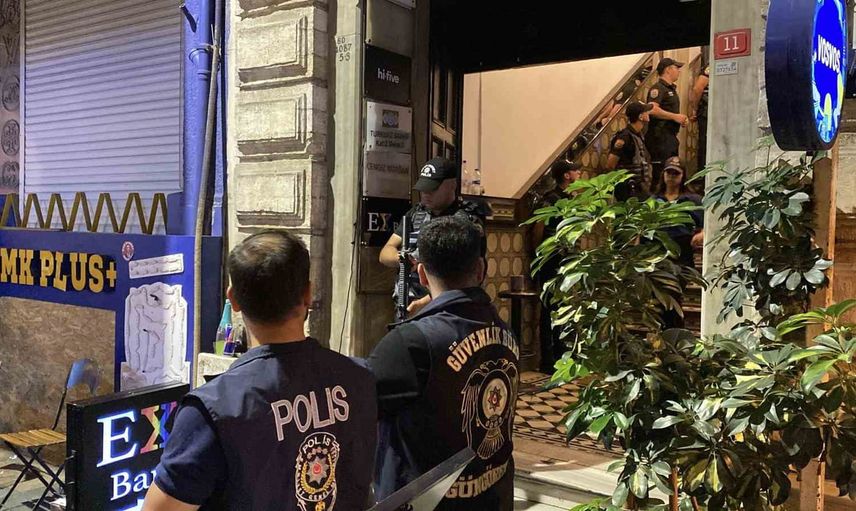 İstanbul'da 'Ailem Güvende' operasyonu: Beyoğlu ve Şişli'de kapsamlı aramalar