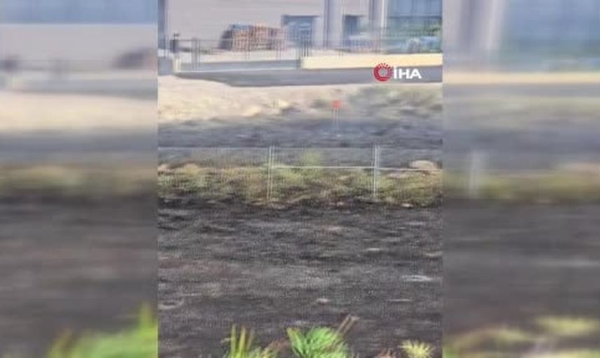 Karacabey mevkiinde otoban kıyısında çıkan yangın vatandaş ve itfaiye işbirliğiyle söndürüldü