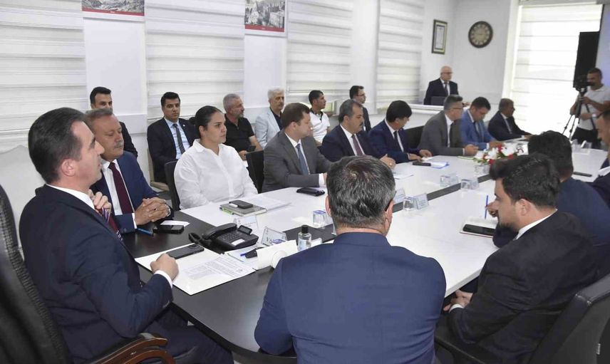 Bitlis'te proje odaklı büyüme tartışıldı: DAKA ve DAP yatırımları değerlendirildi