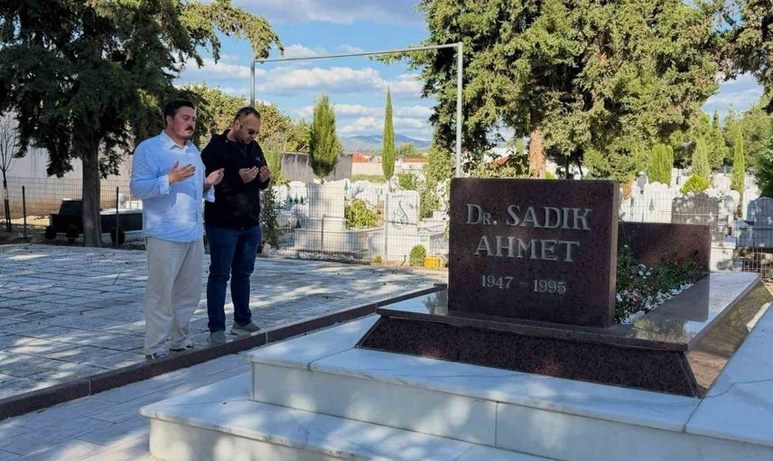 Gümülcine'de anma: Yeniden Refah gençlik lideri Selçuk Efe'den Batı Trakya'ya destek