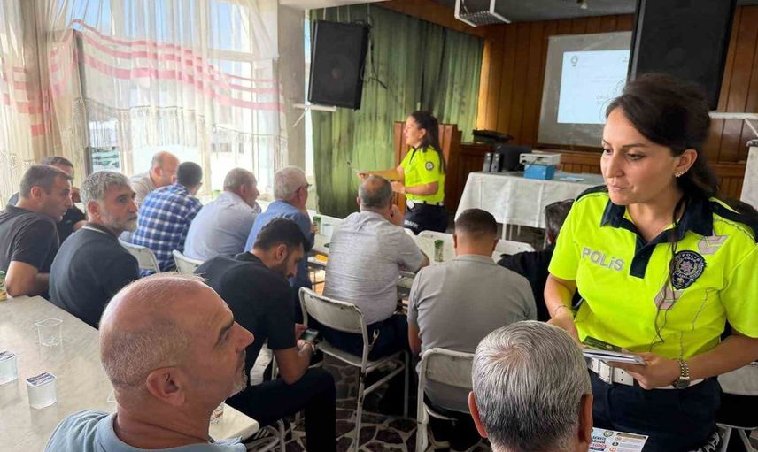 Elazığ’da servis şoförlerine güvenlik odaklı trafik eğitimi