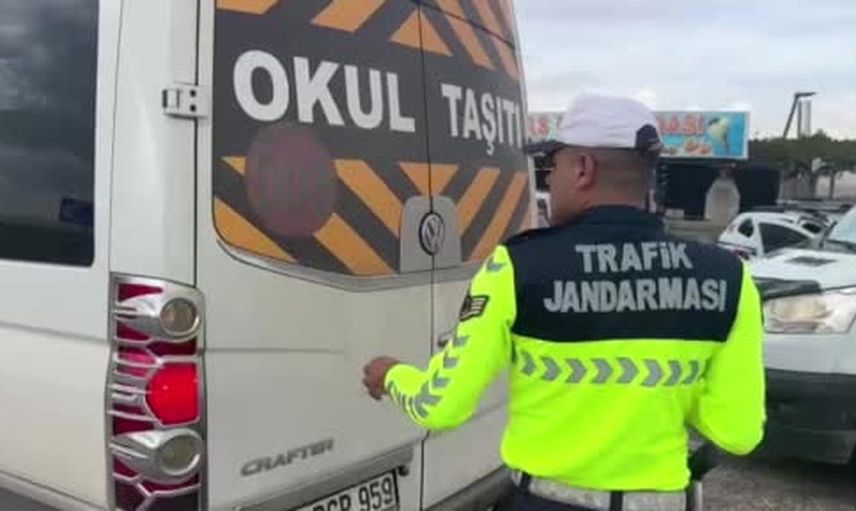 Jandarmadan okul çevrelerinde geniş çaplı huzur uygulaması: 181 aranan şahıs yakalandı