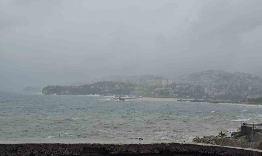 Zonguldak'ta denizlerde 24 saat sürecek fırtına alarmı