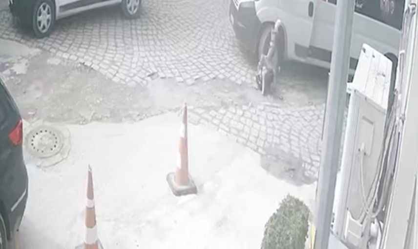 Pazar yeri trafiğinde kaza: Gelibolu'da ayağı tekerlek altında kalan yaya hastaneye kaldırıldı