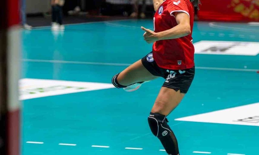 Yalıkavakspor denizin kızlarıyla Cumhurbaşkanlığı Kupası'na ilk imzayı attı