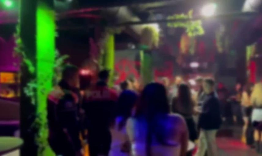 Beyoğlu'nda huzur için geniş çaplı denetim: 610 kişinin GBT'si sorgulandı, 11 aranan yakalandı