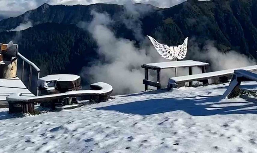 Rize'nin yüksek yaylalarında mevsim öncesi kar alarmı