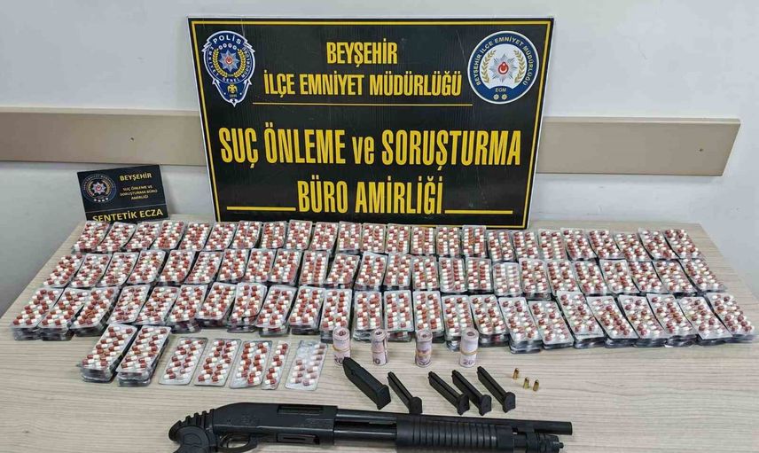beyşehir'de sokak satıcılarına darbe: binlerce hap ve bonzai ele geçirildi
