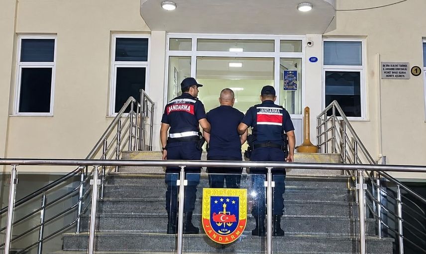 İzmir'de istihbaratla takip edilen firari 27 yıl 7 ay hapse gönderildi