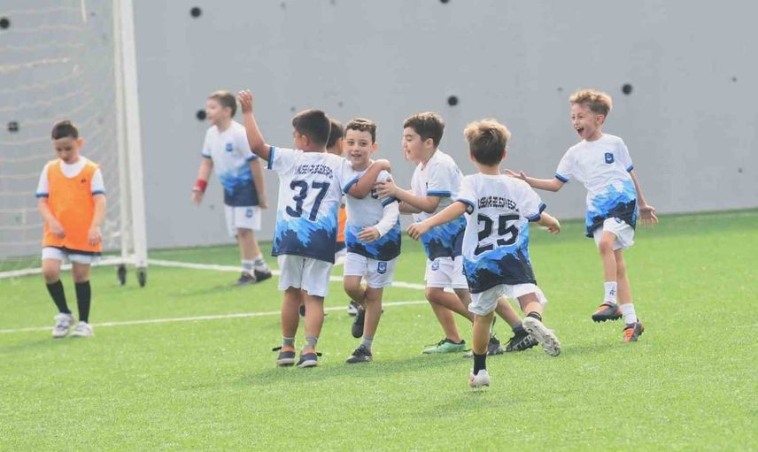 Yunusemre Belediyespor geleceğin kadrosunu seçmelerle kuruyor