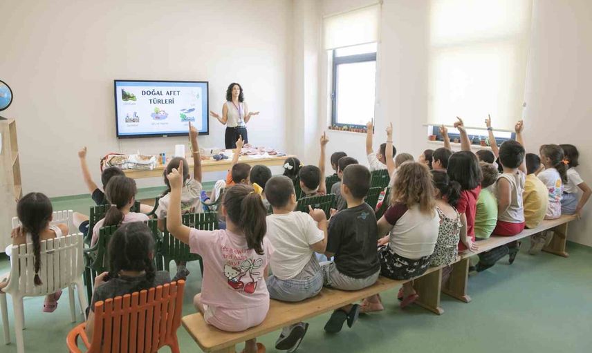 Çocuklara afet bilinci: oyunla öğrenme ve uygulamalı eğitim