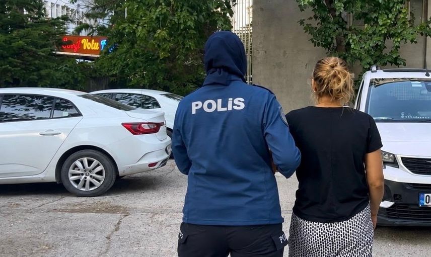 Gizli bölmede yakalanan hükümlü 19 yıl 8 ay hapis cezasıyla cezaevine gönderildi