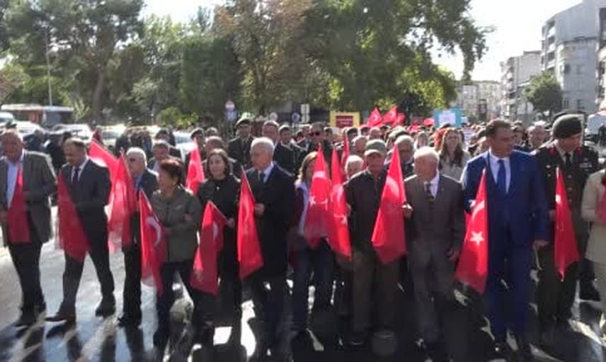 Kırklareli'nde kortej yürüyüşüyle sağlıklı yaşlanma mesajı