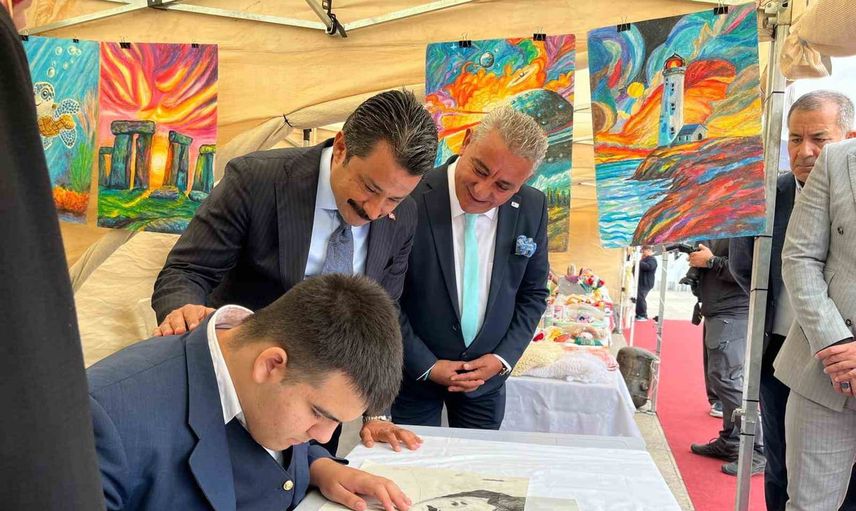 El emeği meydanı: Kırşehir'de Üreten Eller Sokağı'nda engelli üreticiler sahne aldı