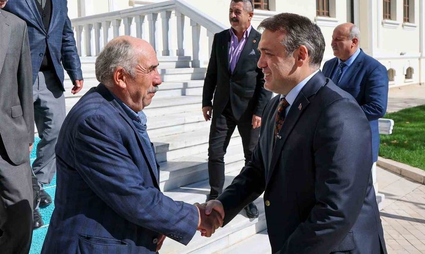 Bilecik valisi Sözer muhtarlarla buluştu: kamu hizmetlerinde iş birliği ön plana çıktı