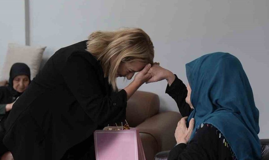 Düzce'de yaşlılar günü Alzheimer merkezinde hediyelerle kutlandı