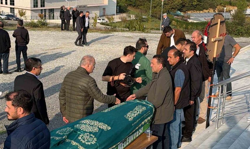 Düzce'de caminin mimarı hoca son yolculuğuna uğurlandı: Prof. Dr. Ayhan Şamandar