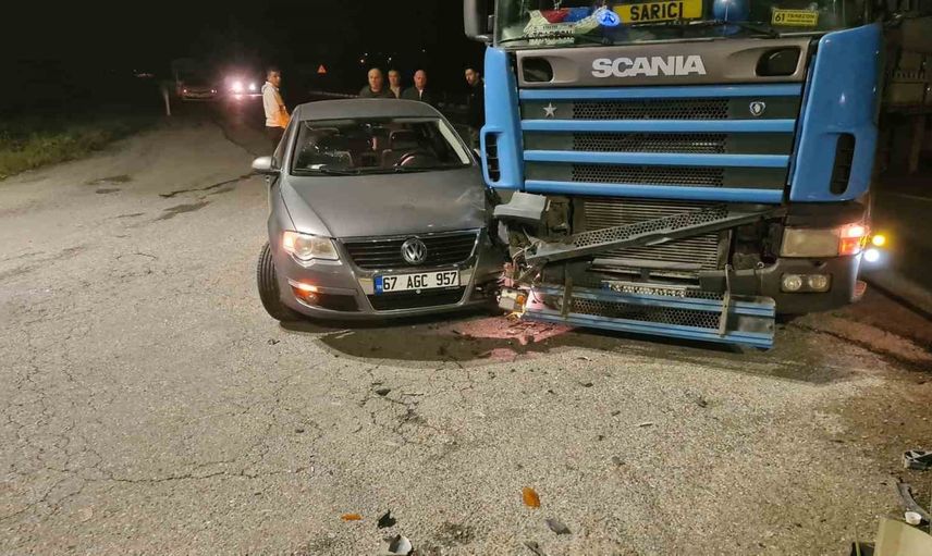Çaycuma organize sanayi kavşağında kavşak manevrası kaza ile sonuçlandı