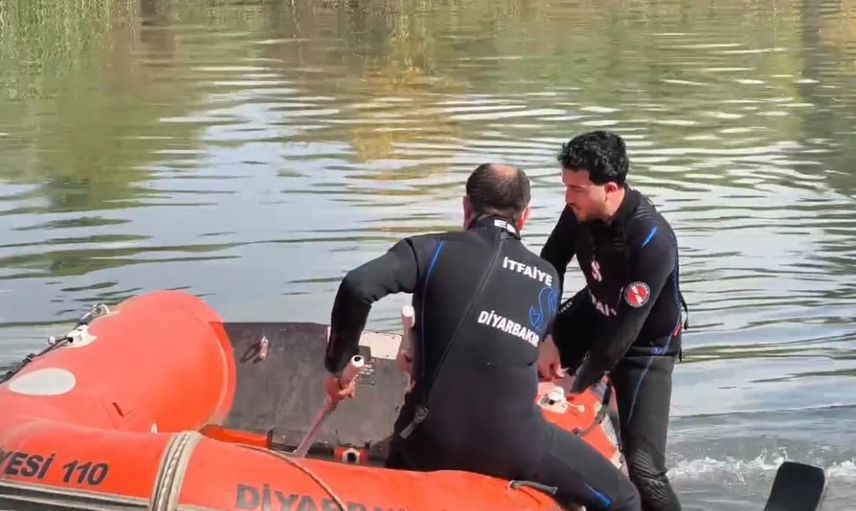 Su yükseldi, piknik yapan iki kişi Dicle kıyısında botla kurtarıldı