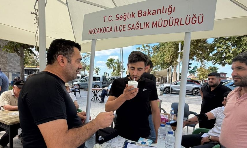 akçakoca’da bağımlılıkla mücadelede 'kaybetmeden fark et' standı
