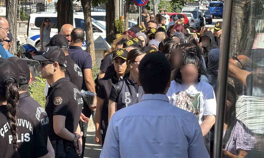 Eskişehir'den 19 ile yayılan dolandırıcılık ağı çöktü: 90 zanlı adliyeye sevk edildi