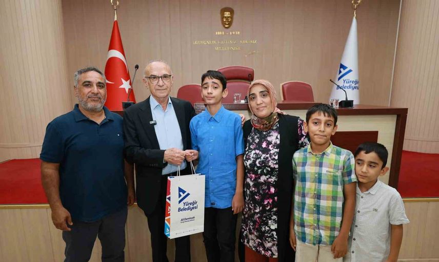 Yüreğir'de kurs başarısı tabletle taçlandırıldı