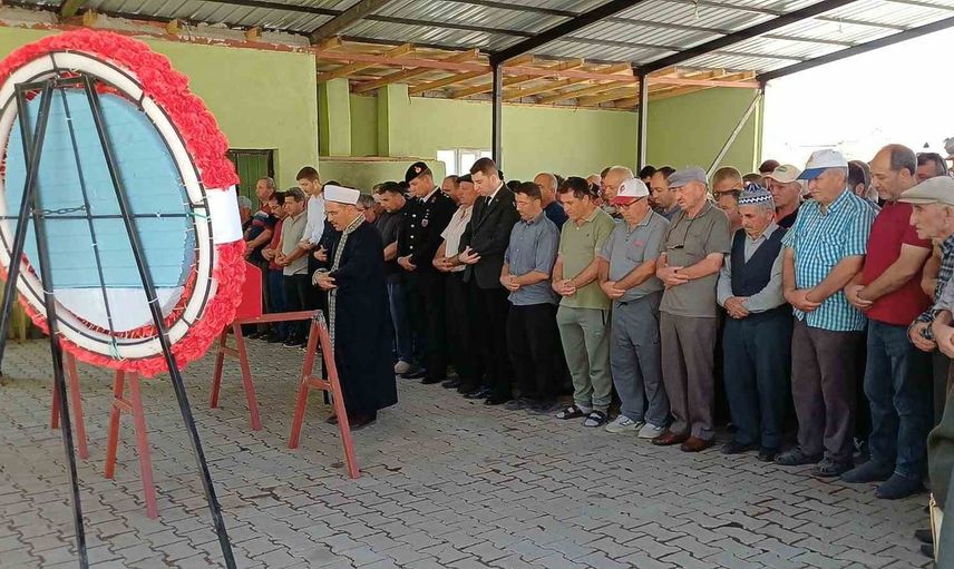 Gözeren'de veda: Kıbrıs gazisi Hüseyin Temel toprağa verildi