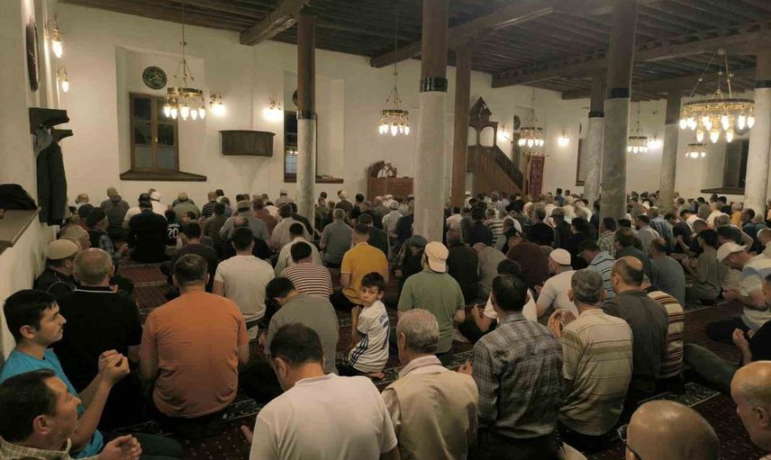 Şuhut'ta Büyük Camii'nde mevlid kandili huşu ve kardeşlik duygusuyla anıldı
