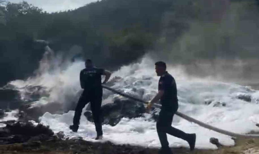 Eskipazar'da anız yangını tarla ile iki tarım aracını etkiledi