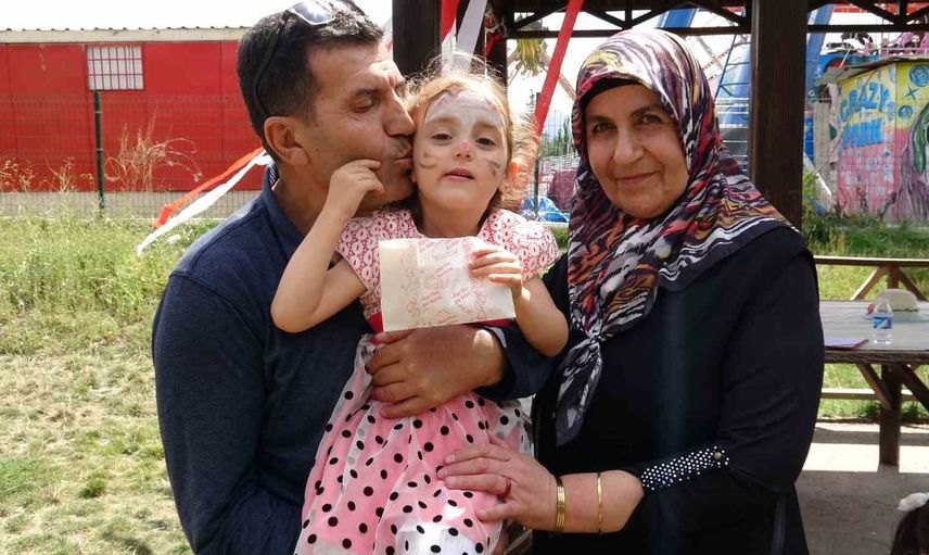 Evlat özlemi 30 yıl sonra koruyucu aileyle son buldu