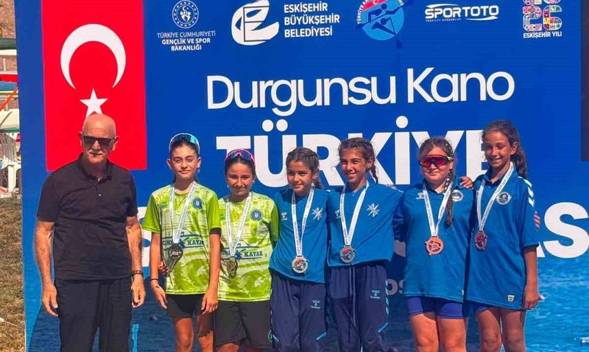 Kağıtspor’un gençleri Türkiye ve Avrupa arenalarında kürsü kurdu