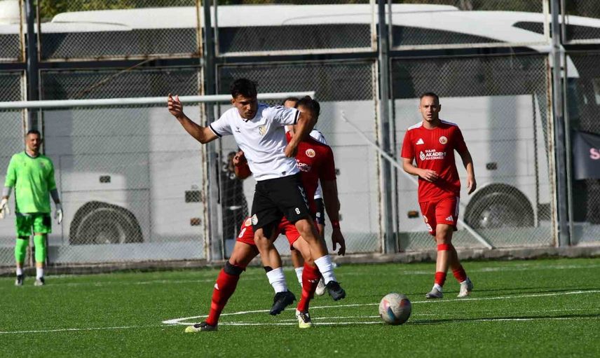 Onikişubat SK, Kocasinan Şimşekspor'u Sümer Stadı'nda 1-0 yendi
