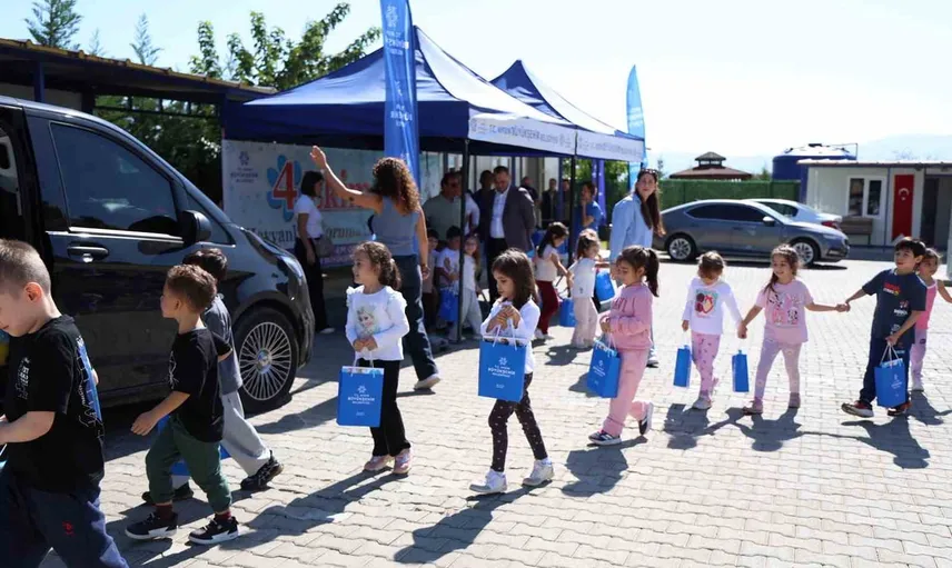 Aydın'da küçük ziyaretçiler can dostlarla bağ kurdu