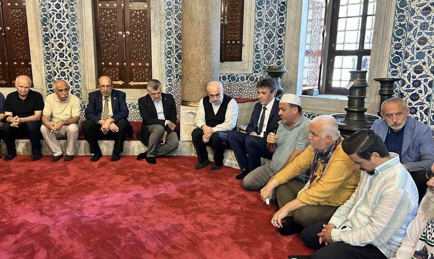 Süleymaniye haziresinde Kanuni için dualar yükseldi