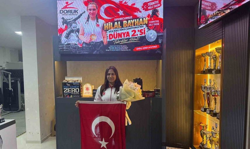Denizlili Hilal Bayhan dünya ikinciliğiyle döndü