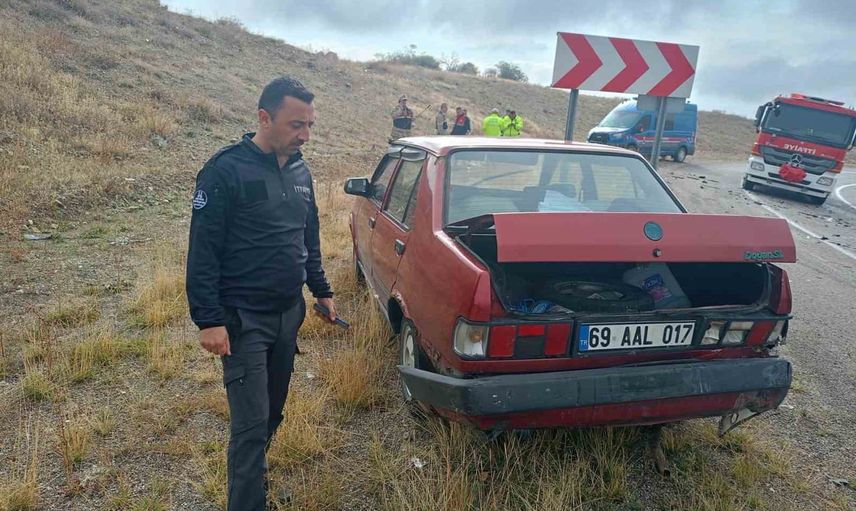 Kop Dağı'nda buzlanma zincirleme kazaya yol açtı: 5 yaralı