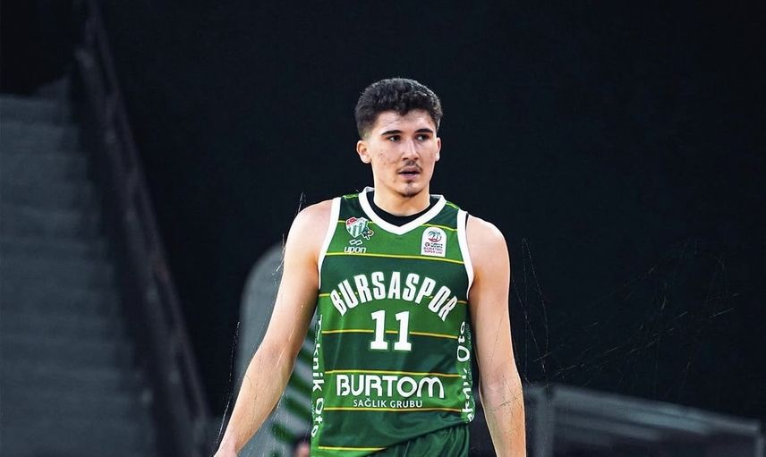 Genç oyuncu Berk Can Akın Glint Körfez Basket'te